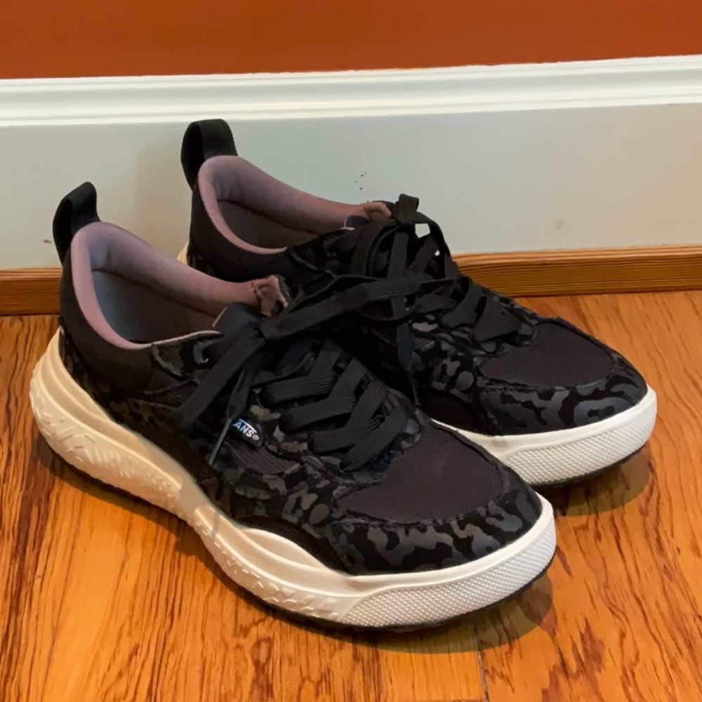 Vans black print sneakers size 9
